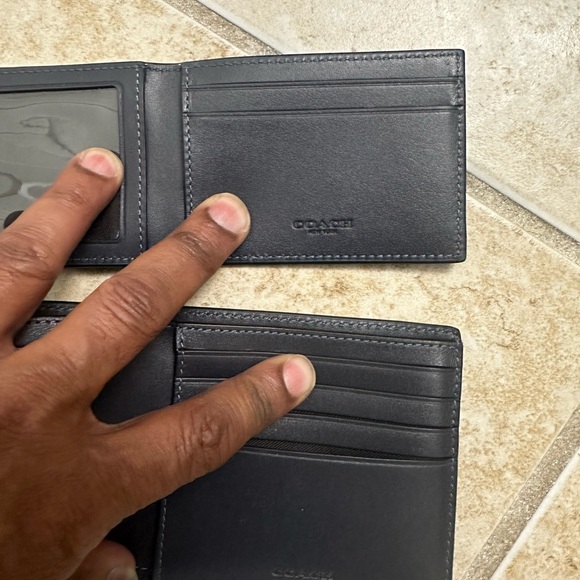 Coach men’s wallet - Picture 3 of 4